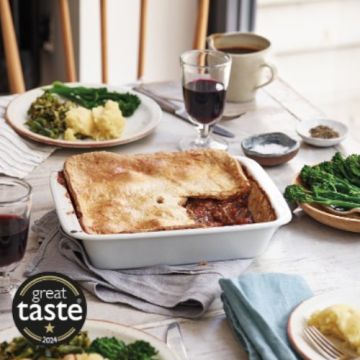 Cook Steak and Red Wine Pie Serves 1
