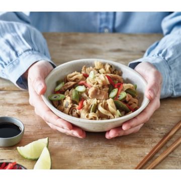 Cook Chicken Pad Thai Serves 1