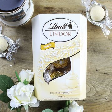 Lindt Lindor White Chocolate Truffles 200g