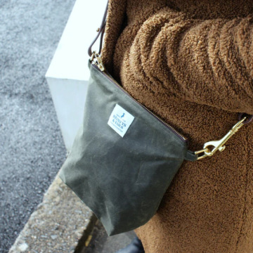 Storeys & Tails Peppercombe Cross Body Bag-Wax Cotton Field Green One Size
