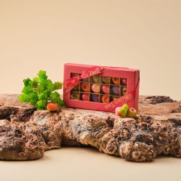 Walnut Tree Medium Gift Box Marzipan Fruit                                