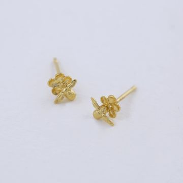 Alex Monroe Forget Me Not Stud Earrings With Itsy Bitsy Bee (Gold)