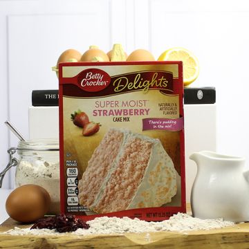 Betty Crocker Super Moist Strawberry Cake Mix 375g