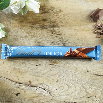 Lindt LINDOR Milk Salted Caramel Bar 38g