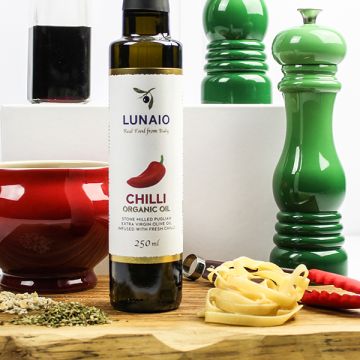 Lunaio Organic Infused Chilli Oil 250ml